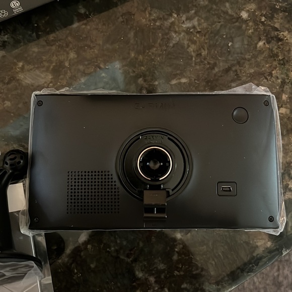 Garmin Drive 61 USA+CAN LM GPS Navigator System with Lifetime Maps, Spoken Turn - Picture 5 of 6